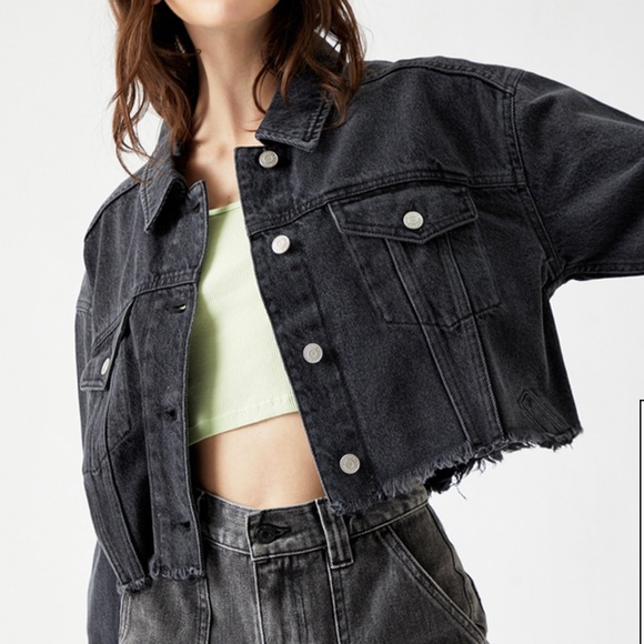 PacSun Jackets & Blazers - PacSun Denim Cropped Trucker Jacket